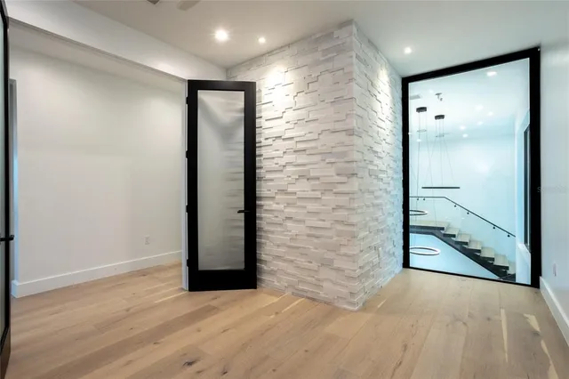 $5,950,000 | 2081 Michigan Avenue Northeast, St. Petersburg, FL 33703