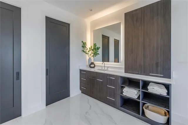 $5,950,000 | 2081 Michigan Avenue Northeast, St. Petersburg, FL 33703