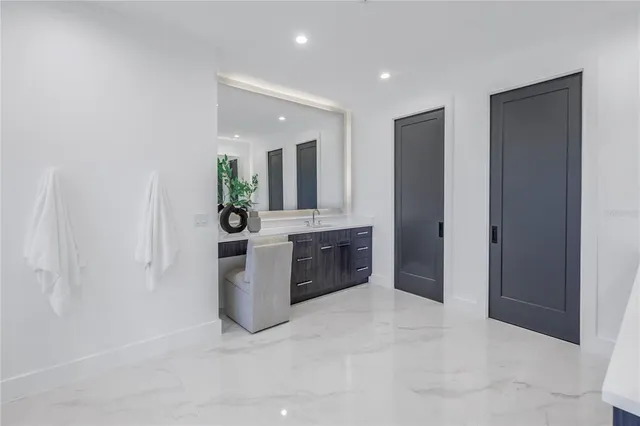 $5,950,000 | 2081 Michigan Avenue Northeast, St. Petersburg, FL 33703