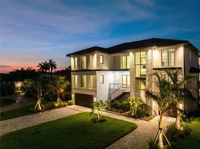 $5,950,000 | 2081 Michigan Avenue Northeast, St. Petersburg, FL 33703