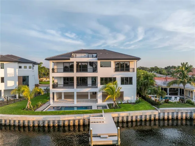 $5,950,000 | 2081 Michigan Avenue Northeast, St. Petersburg, FL 33703