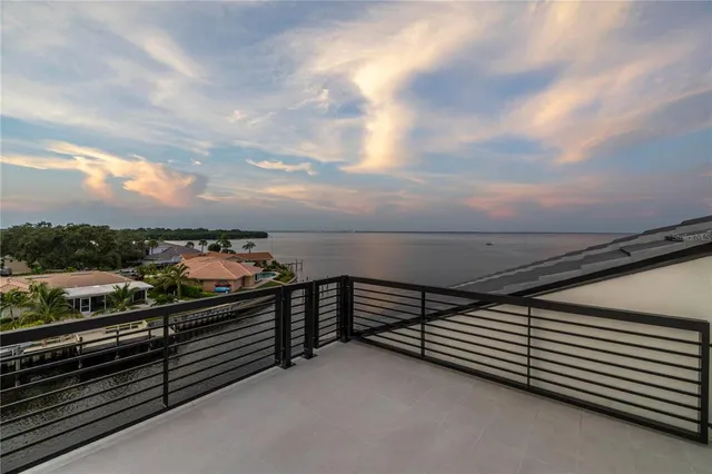 $5,950,000 | 2081 Michigan Avenue Northeast, St. Petersburg, FL 33703