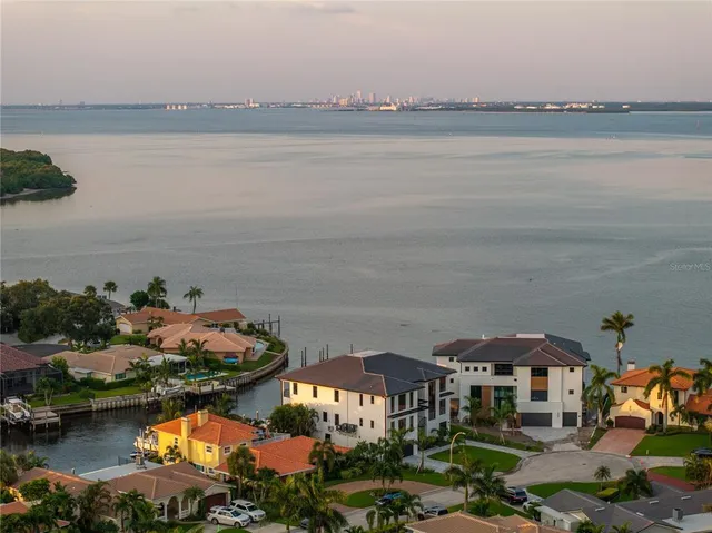 $5,950,000 | 2081 Michigan Avenue Northeast, St. Petersburg, FL 33703