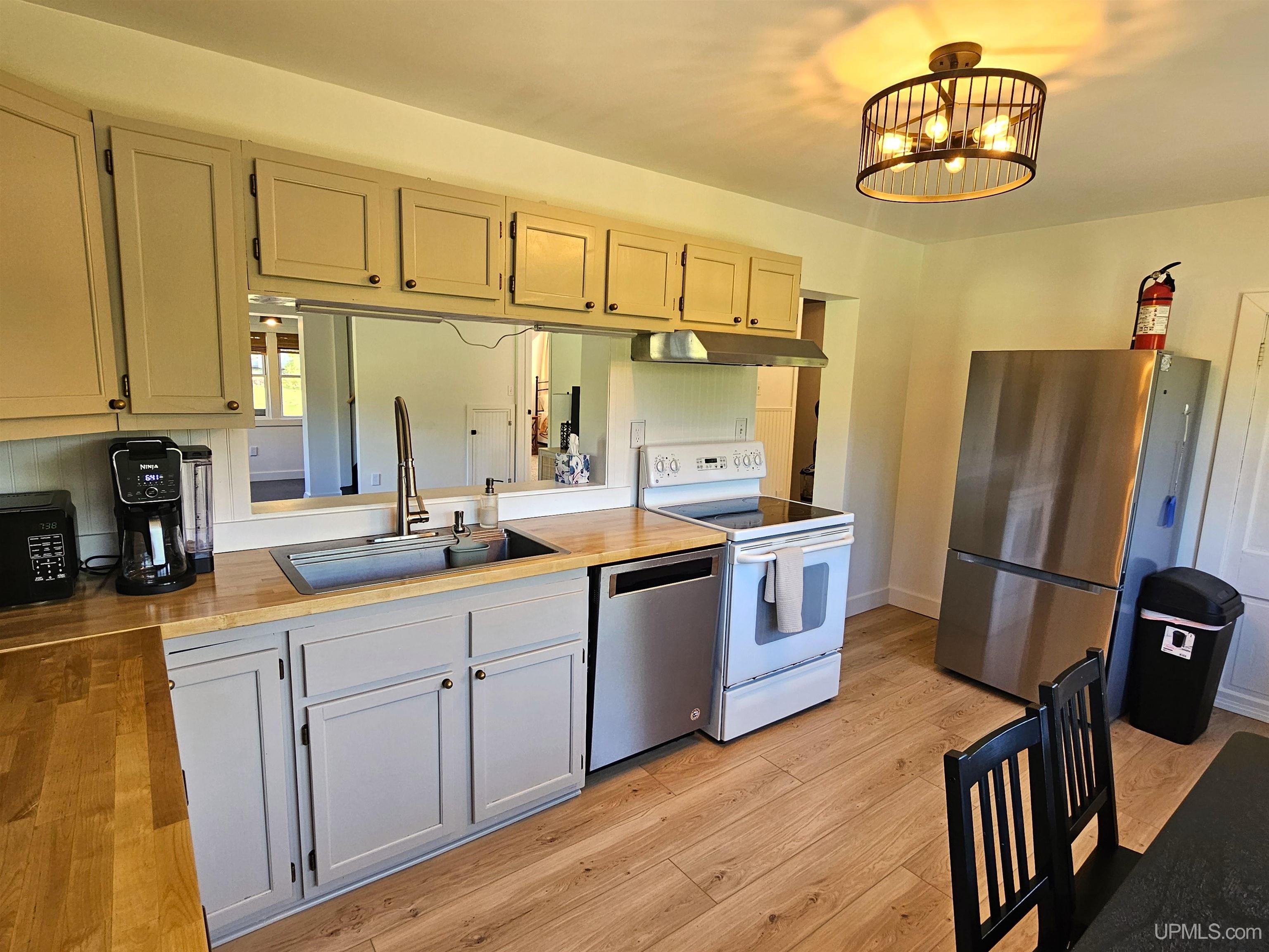 50350 Lake Annie Road Hancock, MI 49930 - Photo 13 of 25