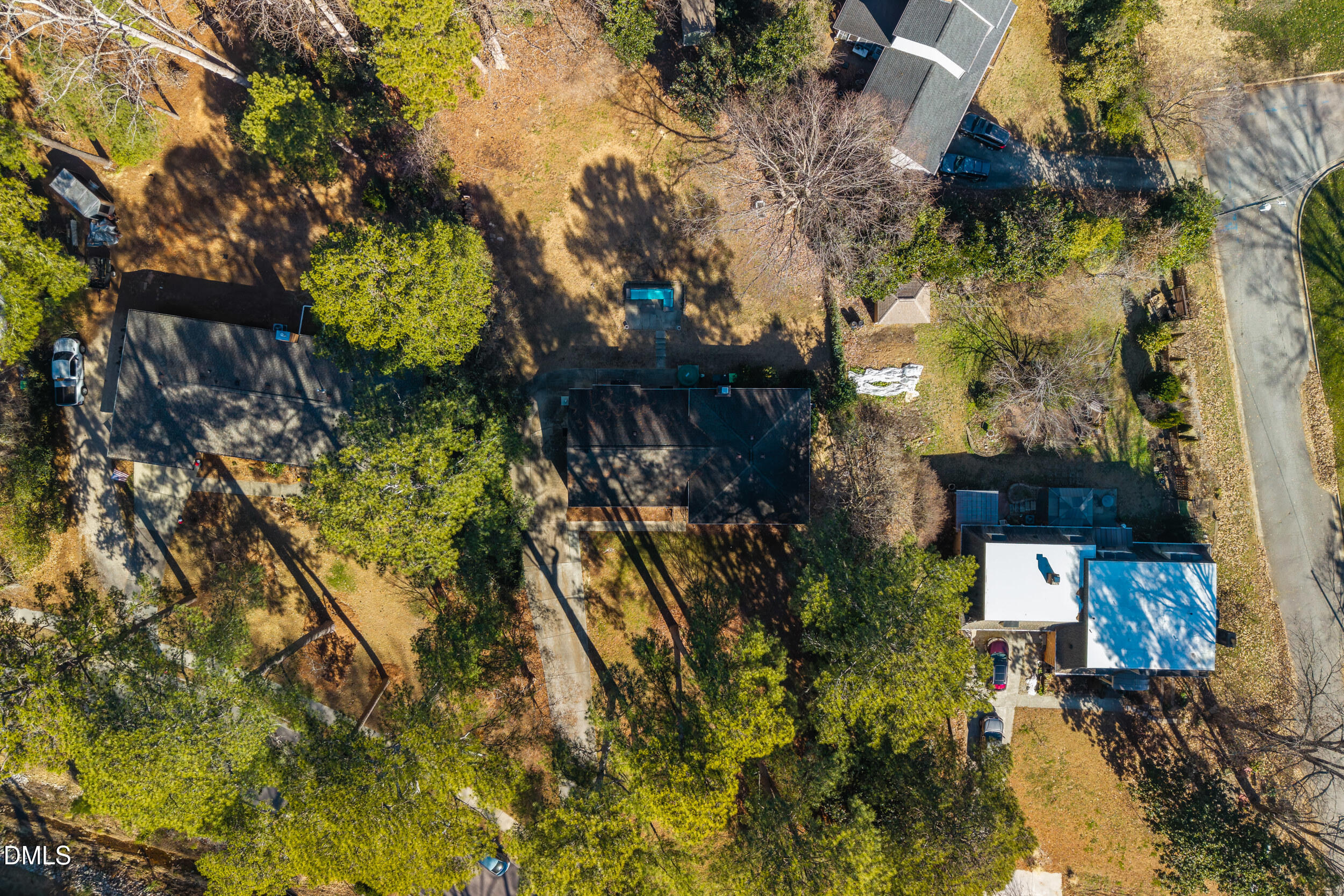 3726 Swift Drive Raleigh, NC 27606 - Photo 36 of 40 a picture of street light