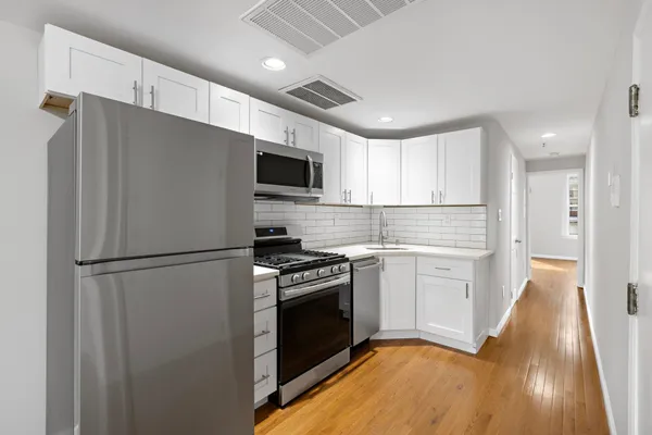 $2,650 | 513 Monroe Street, Unit 6, Hoboken, NJ 07030