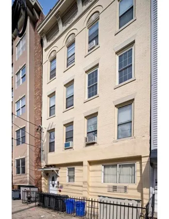 $2,650 | 513 Monroe Street, Unit 6, Hoboken, NJ 07030