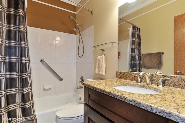 1278 Rhodes Lane Naperville, IL 60540 - Photo 8 of 10