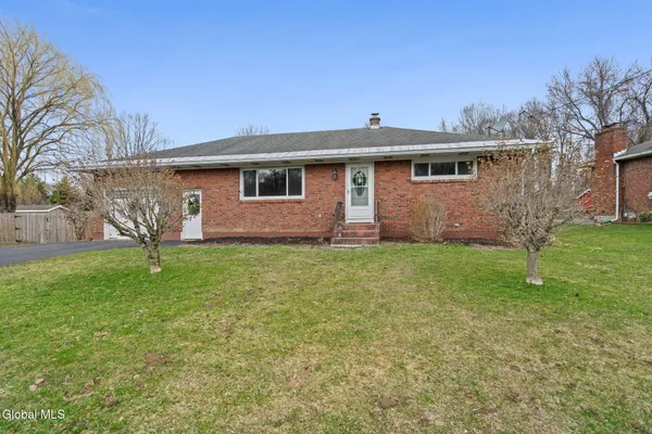 $339,900 | 442 Russell Road, Bethlehem, NY 12203