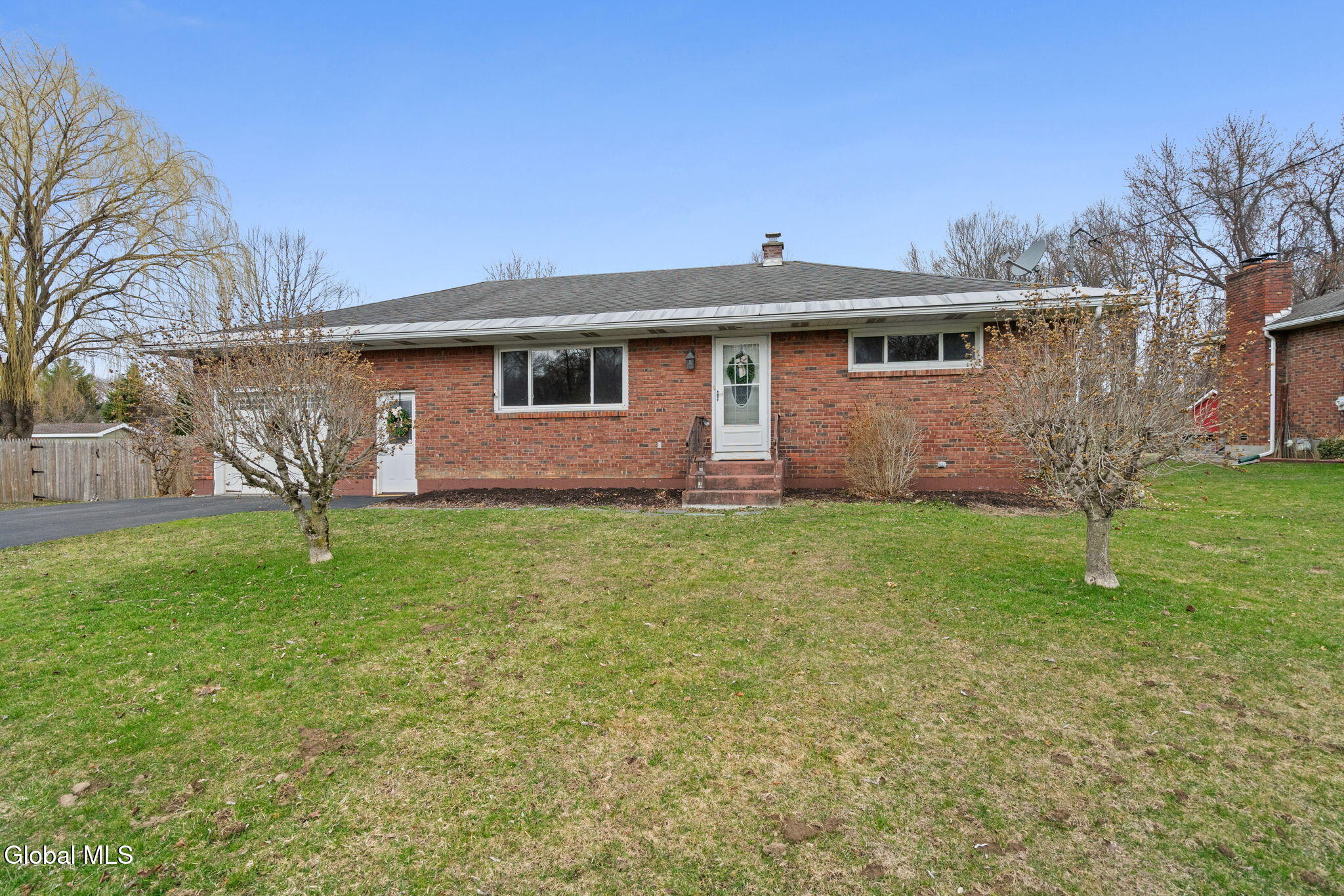 442 Russell Road Bethlehem, NY 12203 - Photo 5 of 46 1-web-or-mls-442-russell-rd