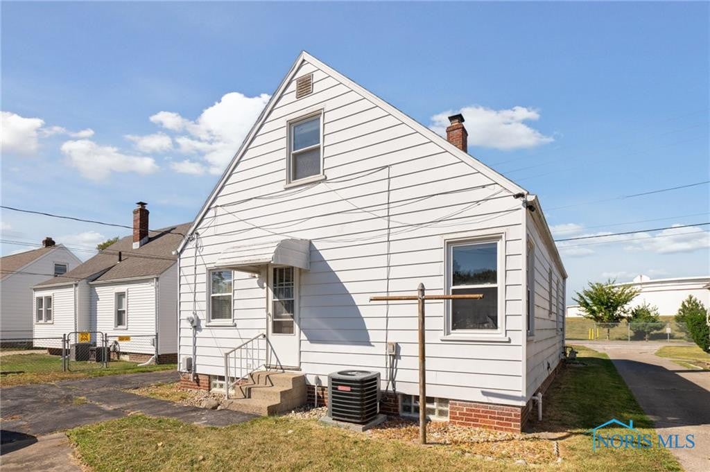 2432 Brown Road Oregon, OH 43616 - Photo 23 of 23 Photo 22