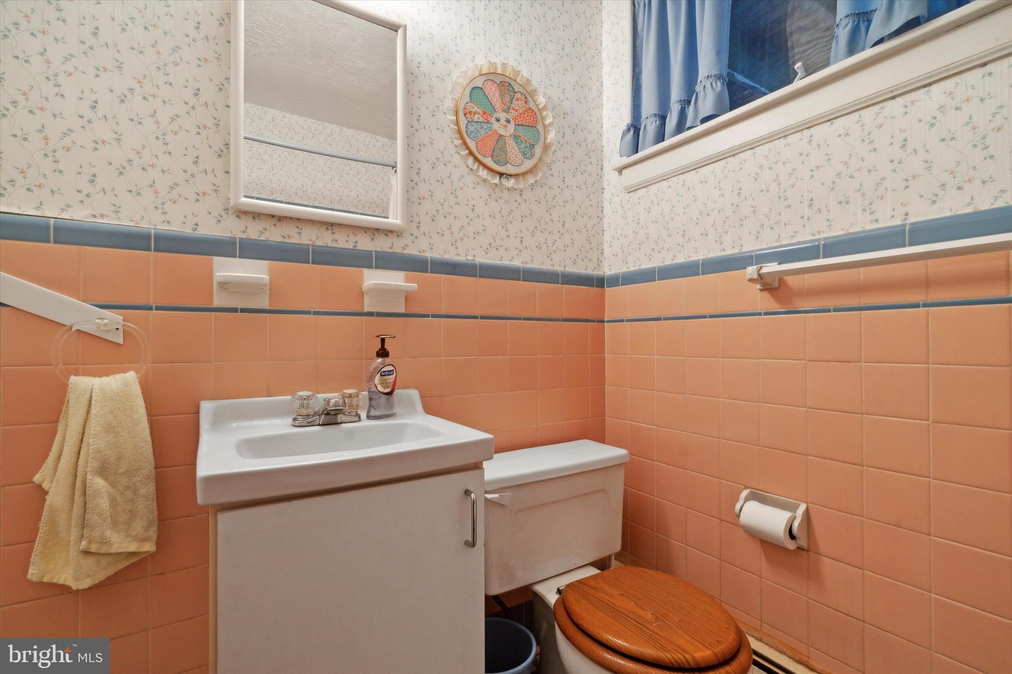 9820 Woodfern Road Philadelphia, PA 19115 - Photo 16 of 25 Gallery Image 16