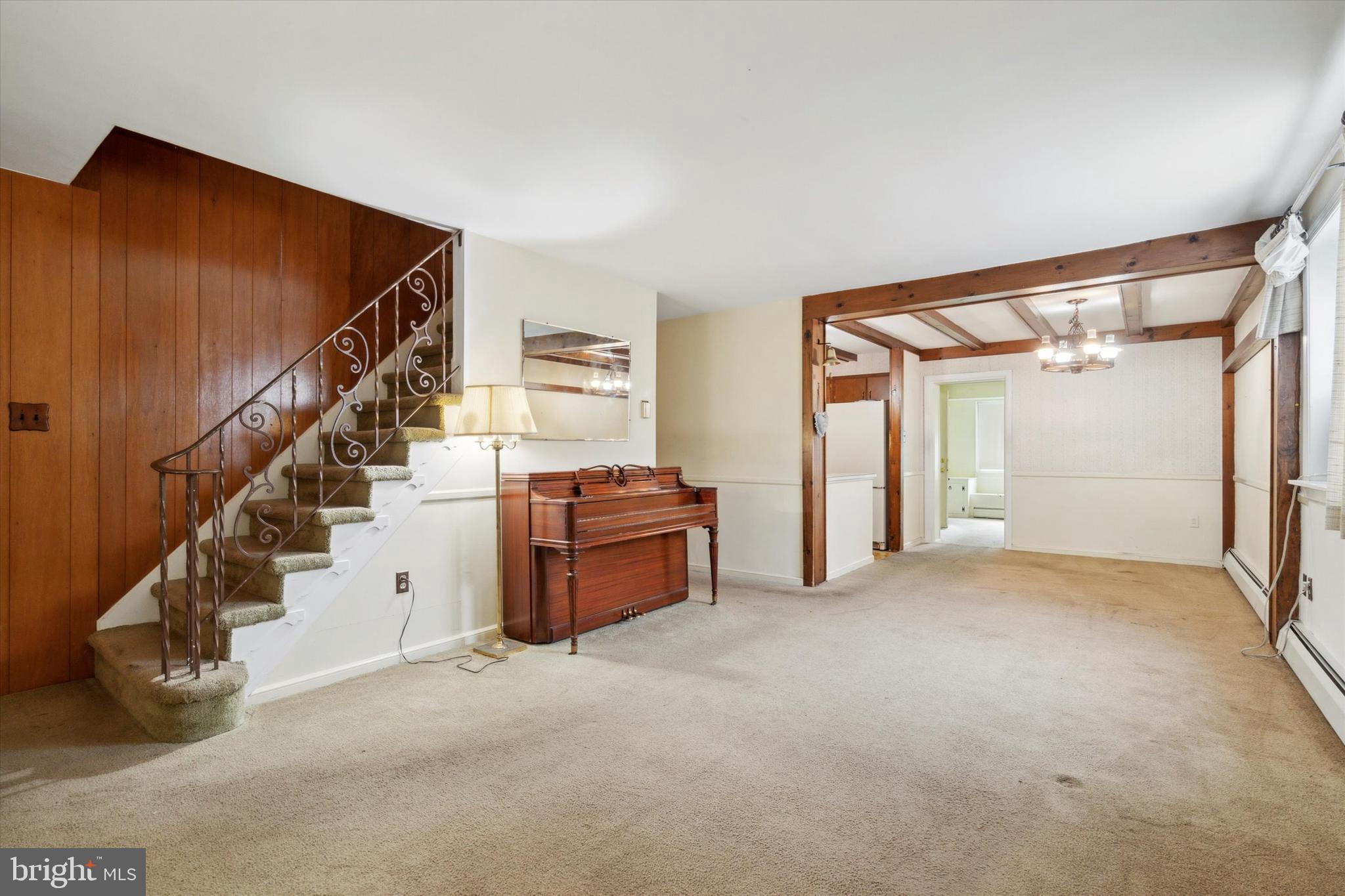9820 Woodfern Road Philadelphia, PA 19115 - Photo 3 of 25 Gallery Image 3
