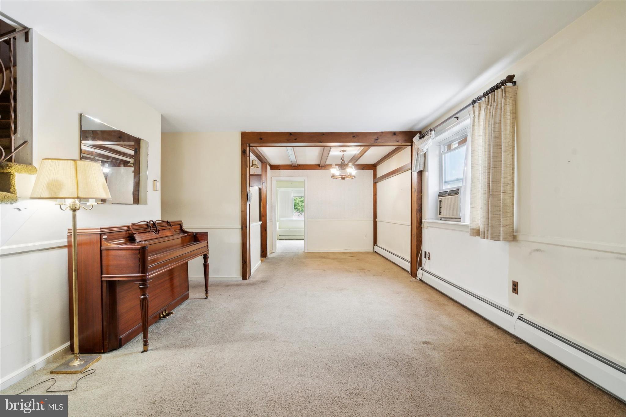 9820 Woodfern Road Philadelphia, PA 19115 - Photo 4 of 25 Gallery Image 4