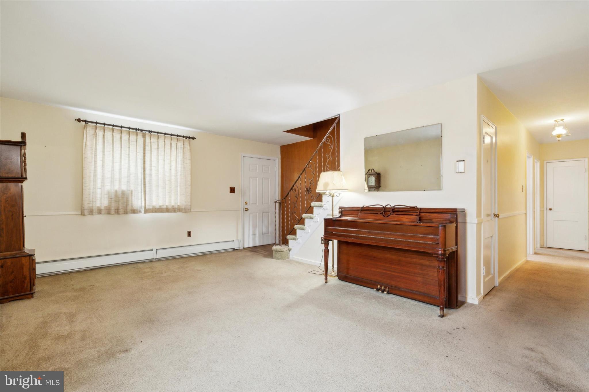 9820 Woodfern Road Philadelphia, PA 19115 - Photo 5 of 25 Gallery Image 5