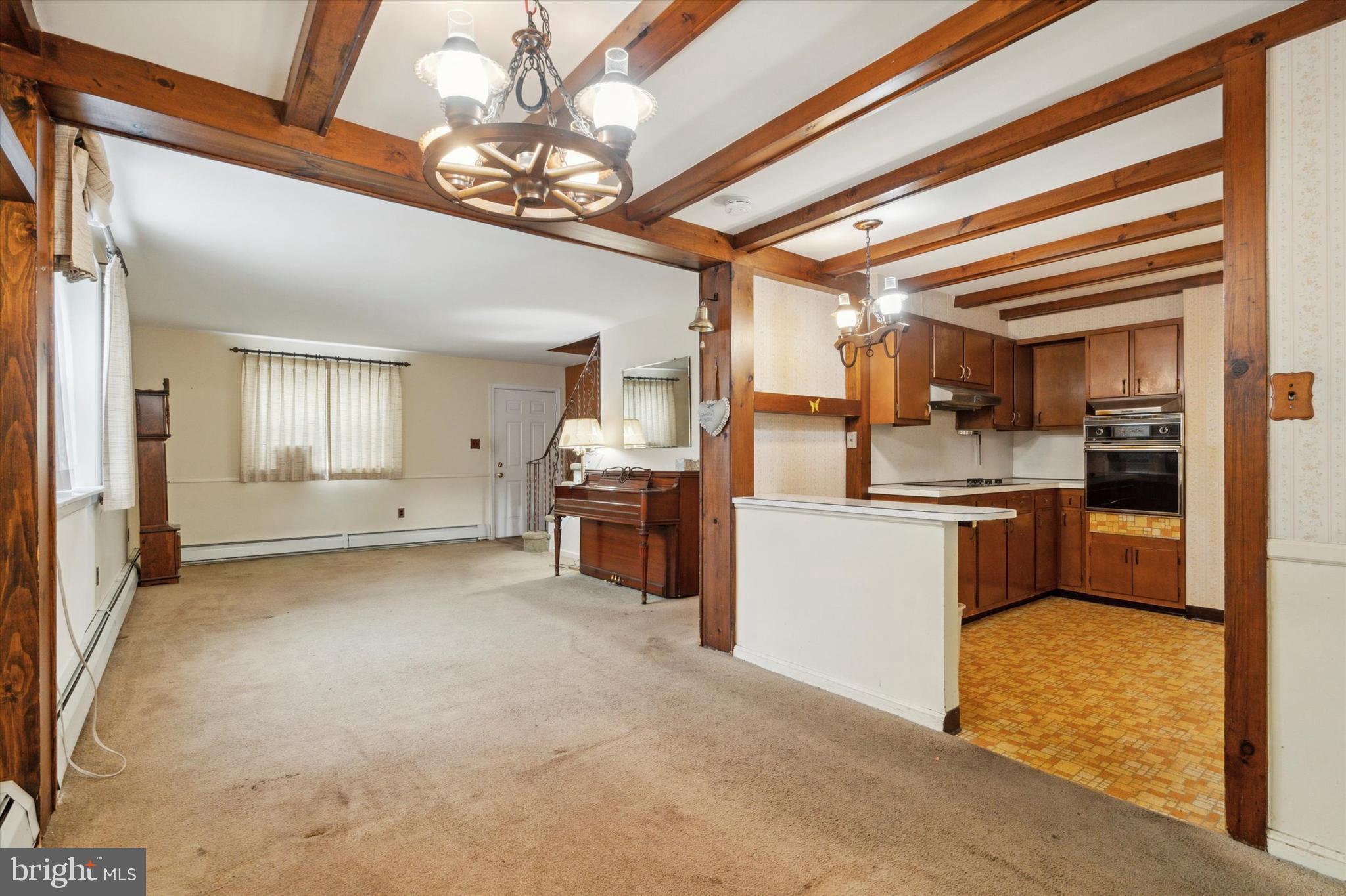 9820 Woodfern Road Philadelphia, PA 19115 - Photo 7 of 25 Gallery Image 7