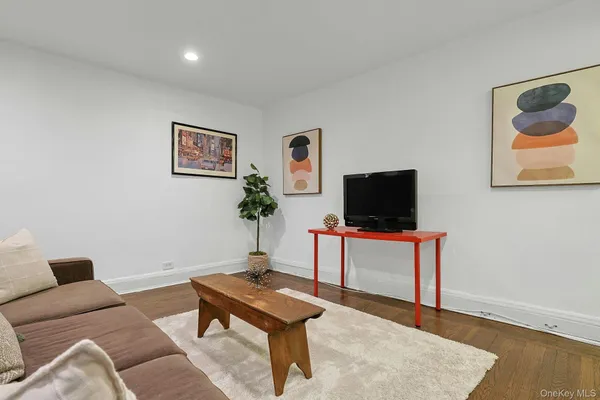 $199,000 | 1273 North Avenue, Unit 1F#8, New Rochelle, NY 10804