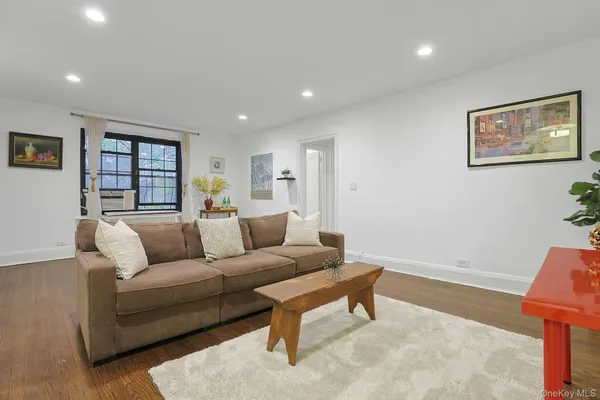 $199,000 | 1273 North Avenue, Unit 1F#8, New Rochelle, NY 10804