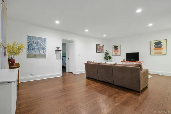 $199,000 | 1273 North Avenue, Unit 1F#8, New Rochelle, NY 10804