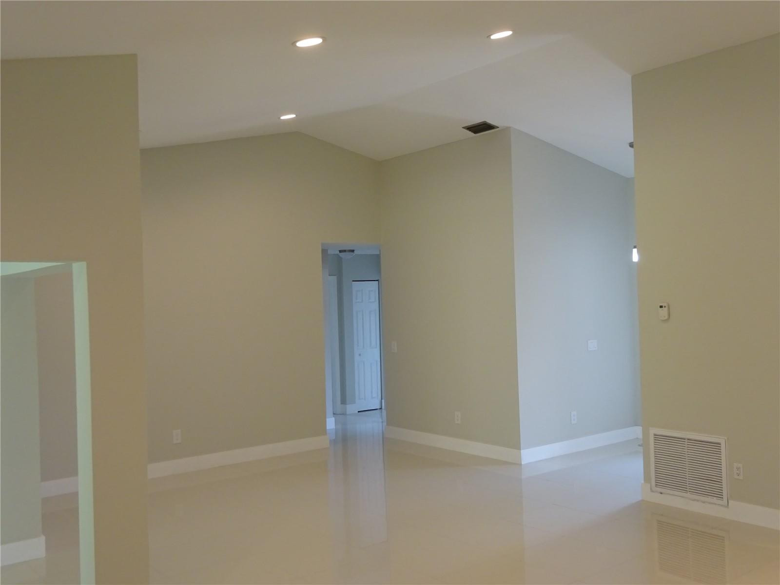 9713 Carousel Circle West Boca Raton, FL 33434 - Photo 7 of 59 Photo 7