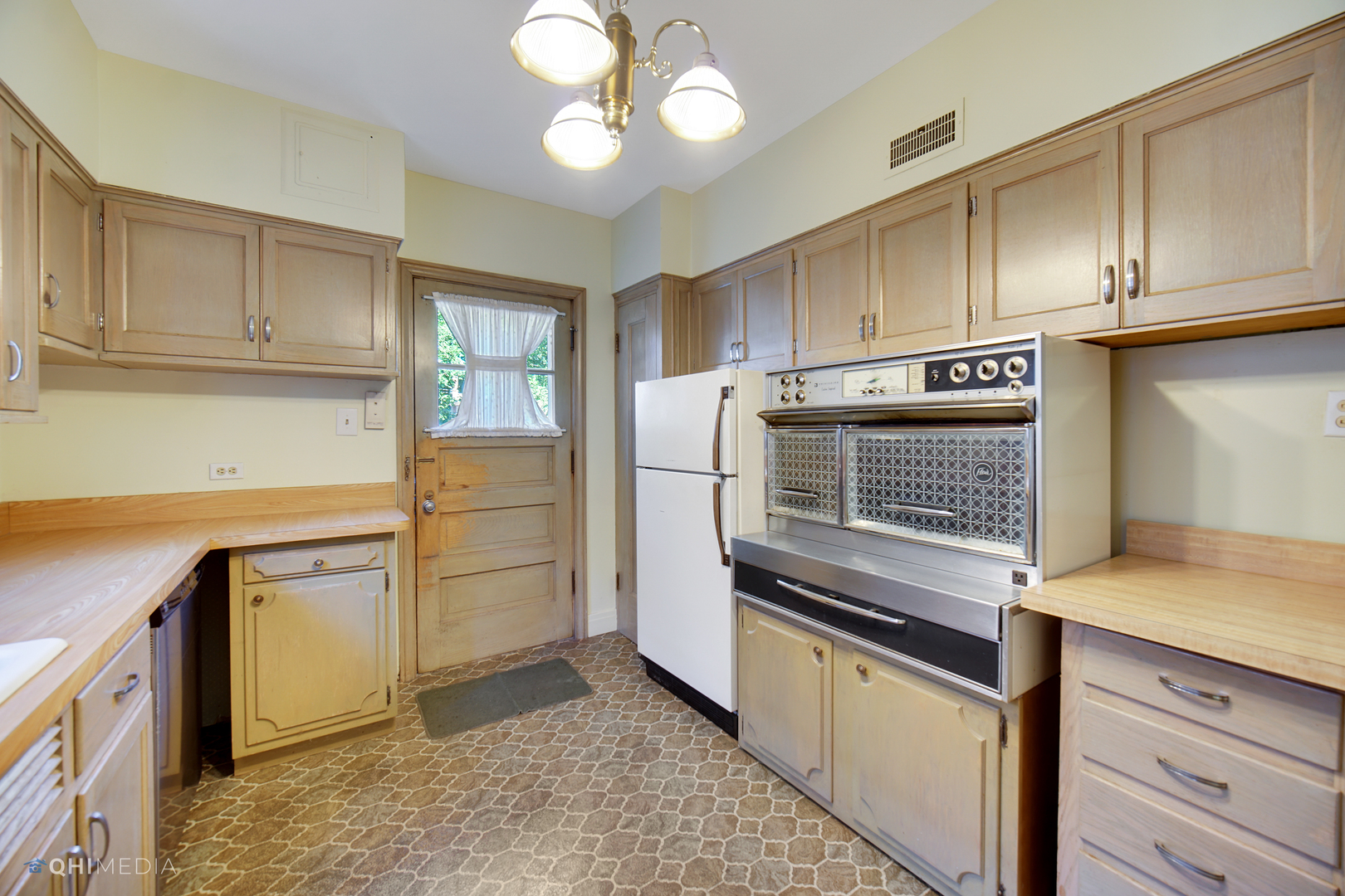 10151 South Bell Avenue Chicago, IL 60643 - Photo 8 of 22 a kitchen with stainless steel appliances granite countertop a refrigerator and a stove top oven