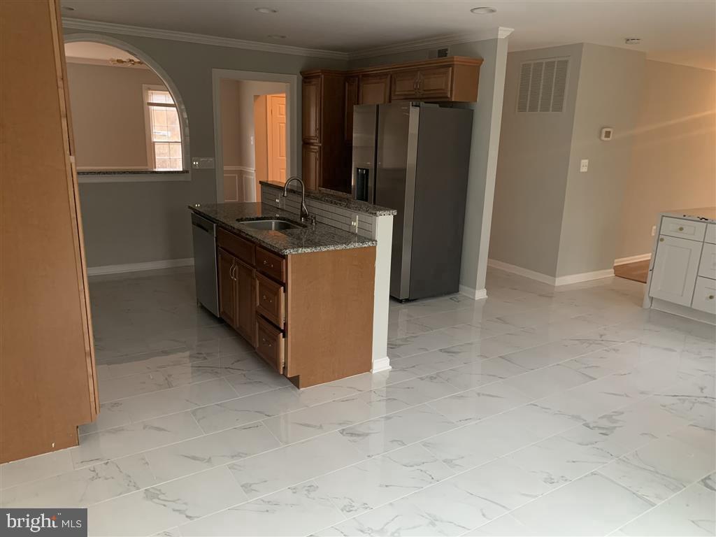 805 Balls Hill Road McLean, VA 22101 - Photo 6 of 40