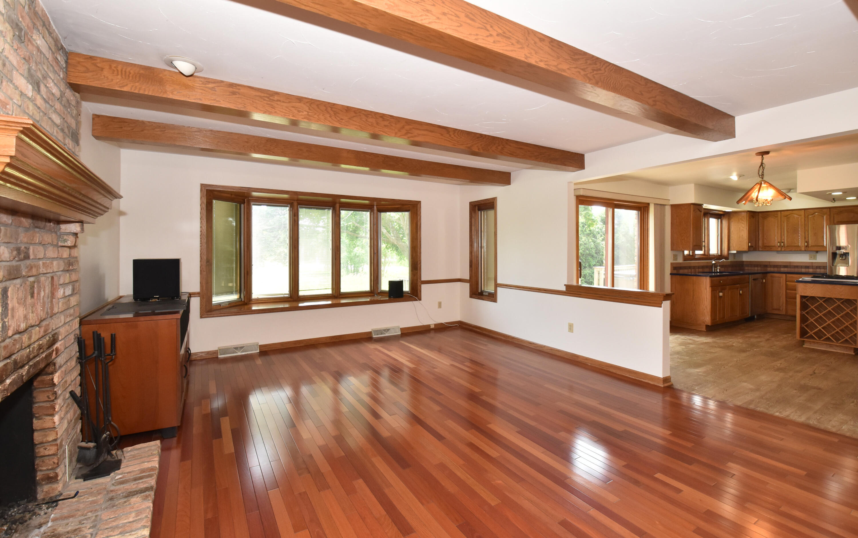 6515 Jessica Turn Caledonia, WI 53402 - Photo 20 of 59 Family Room