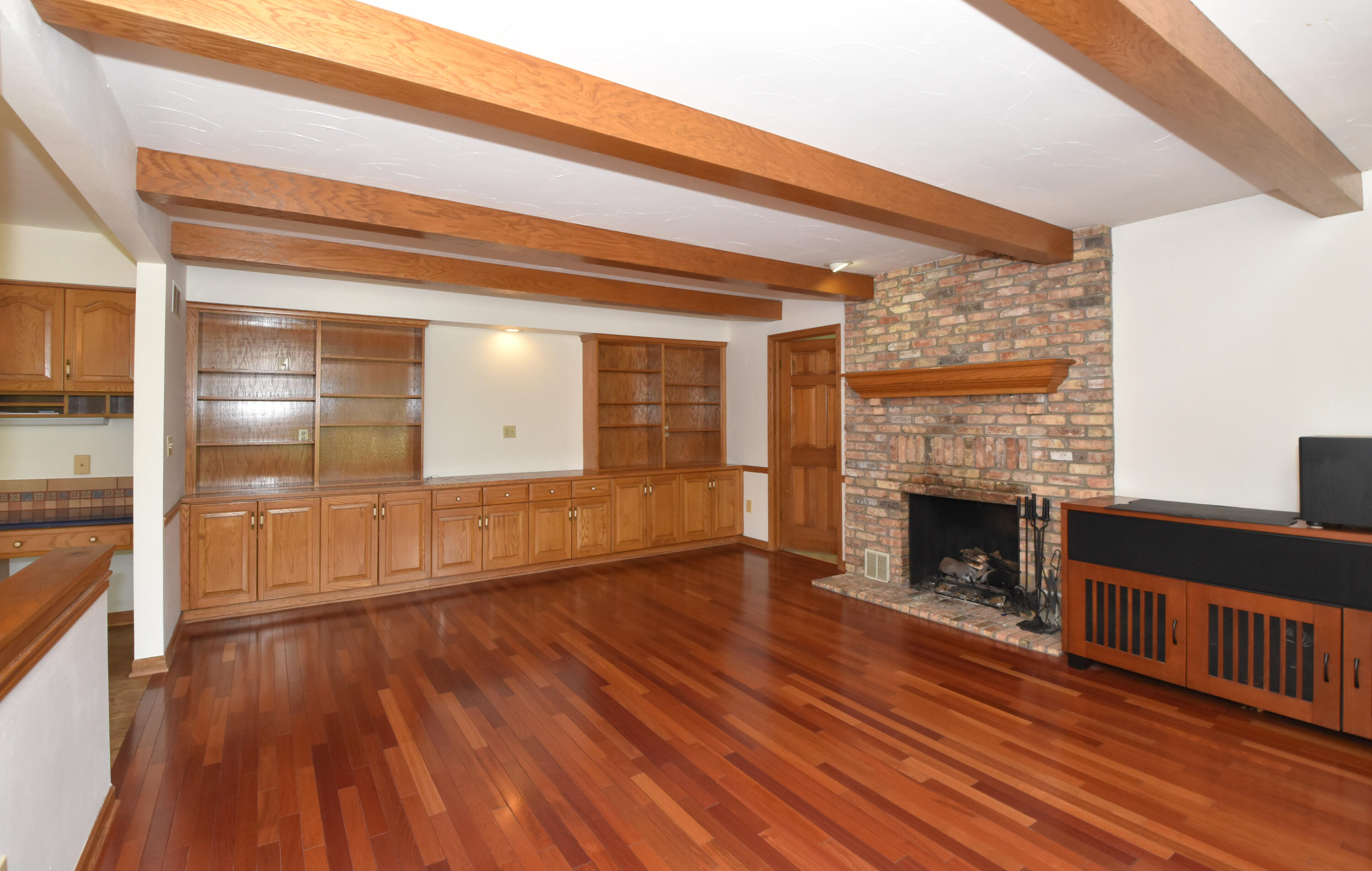 6515 Jessica Turn Caledonia, WI 53402 - Photo 21 of 59 Family Room