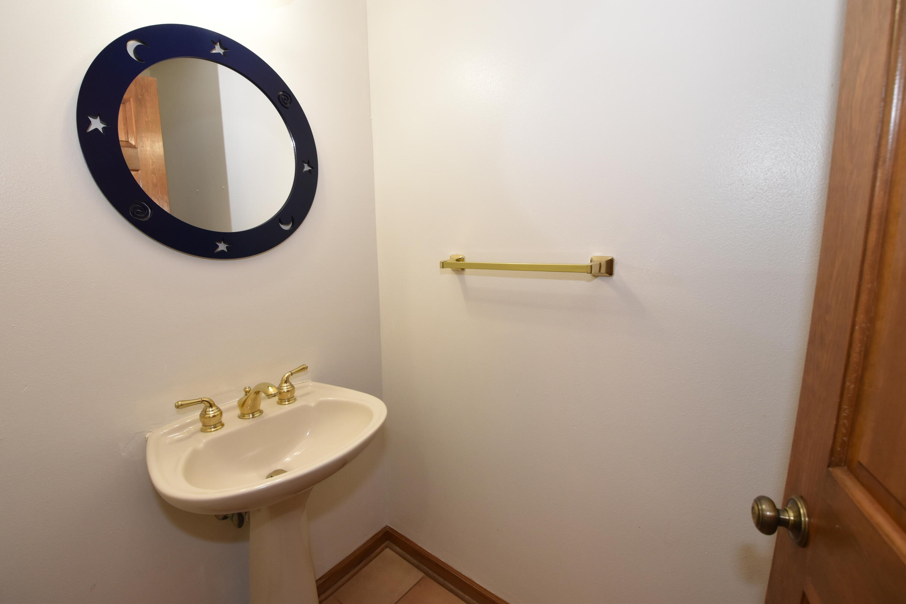 6515 Jessica Turn Caledonia, WI 53402 - Photo 24 of 59 Half Bath