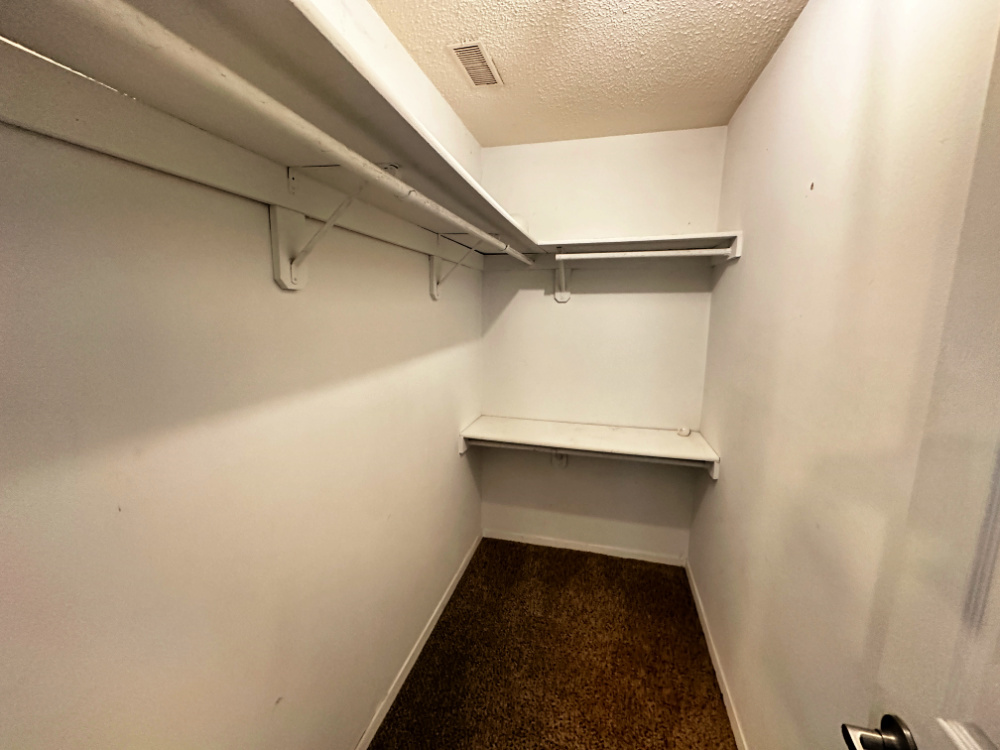 1350 Brook Street, Unit K St. Charles, IL 60174 - Photo 9 of 12 a view of entryway