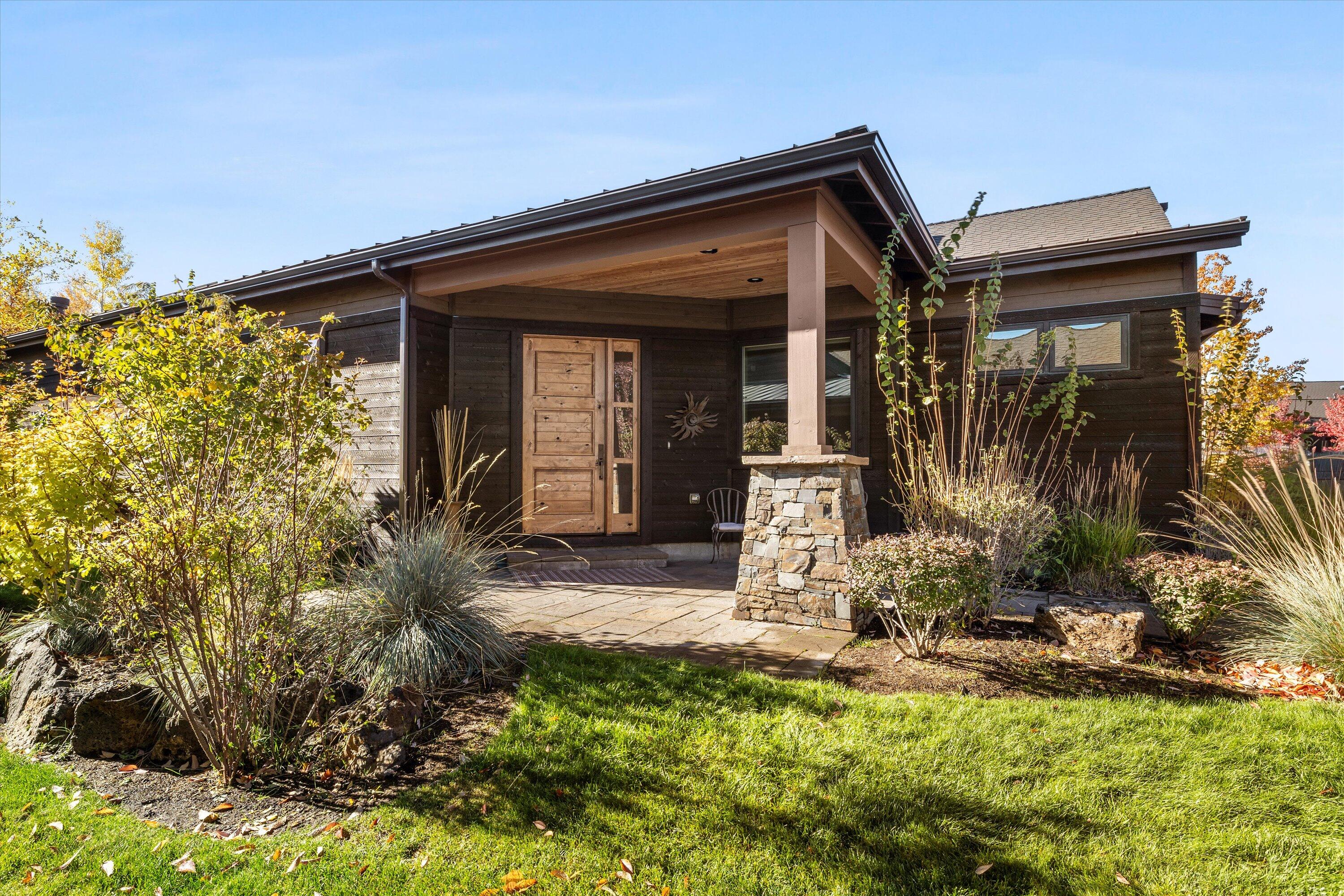 61354 Triple Knot Road Bend, OR 97702 - Photo 4 of 63