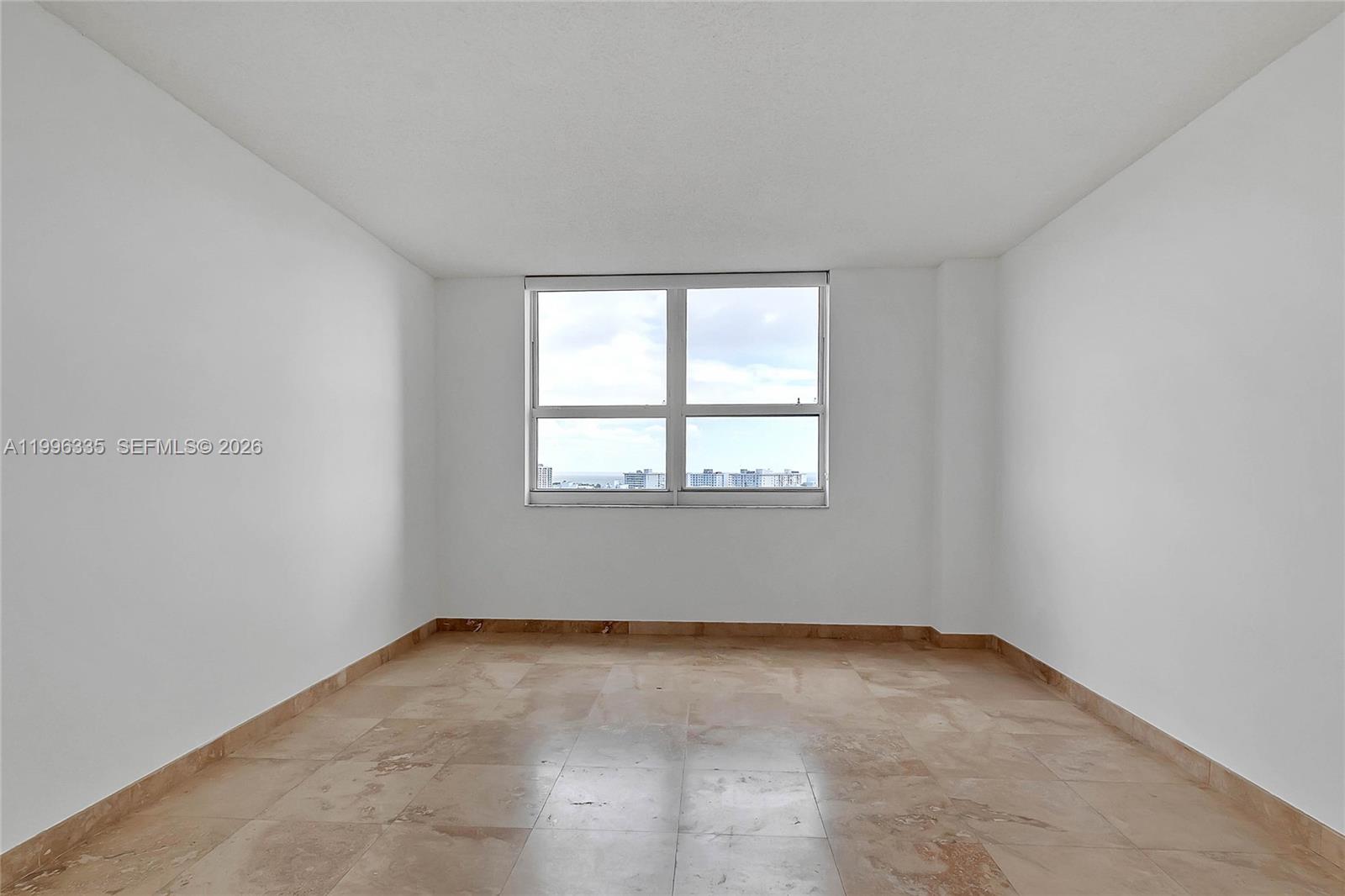 90 Alton Road, Unit 1409 Miami Beach, FL 33139 - Photo 14 of 26