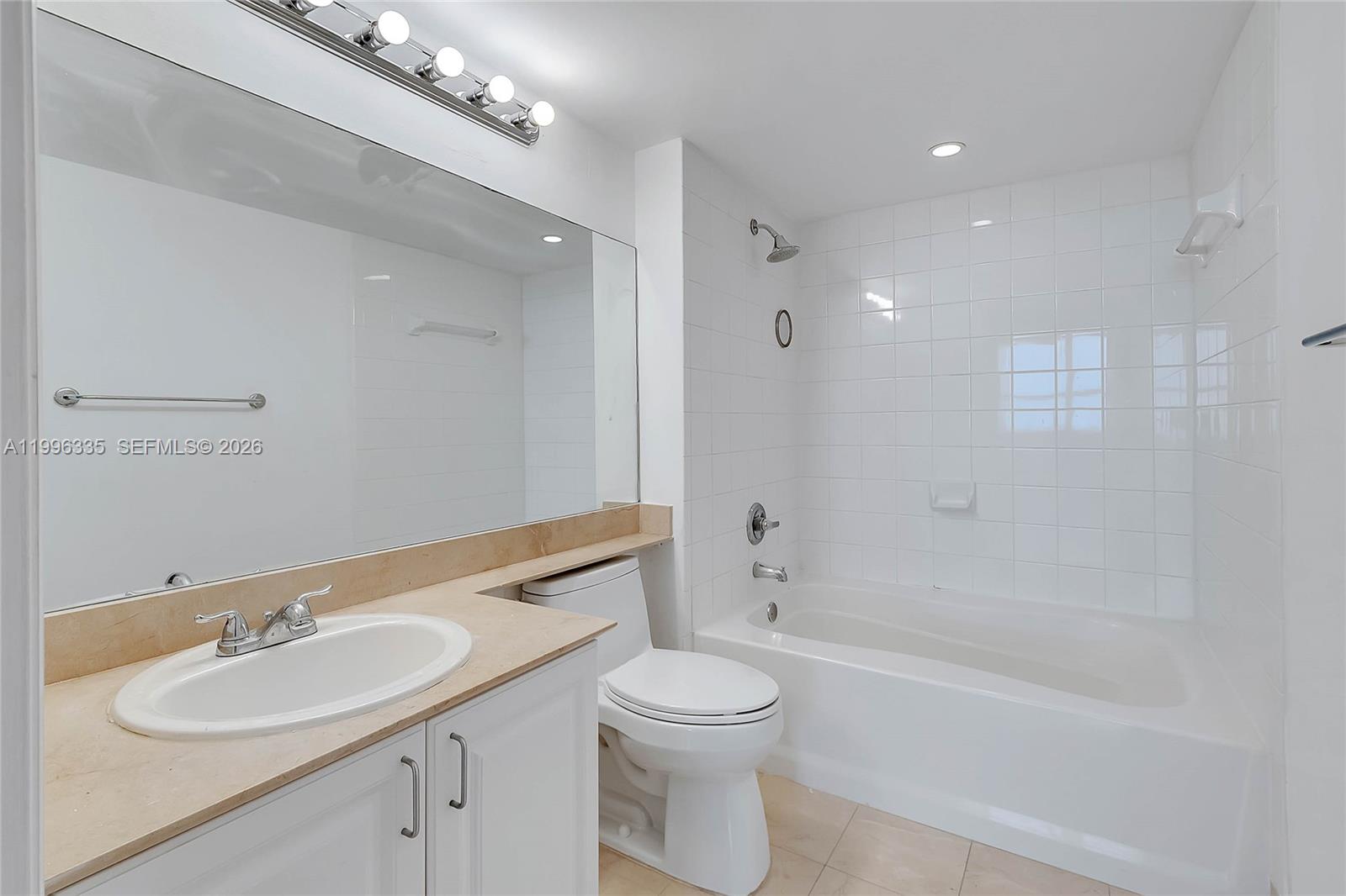 90 Alton Road, Unit 1409 Miami Beach, FL 33139 - Photo 16 of 26