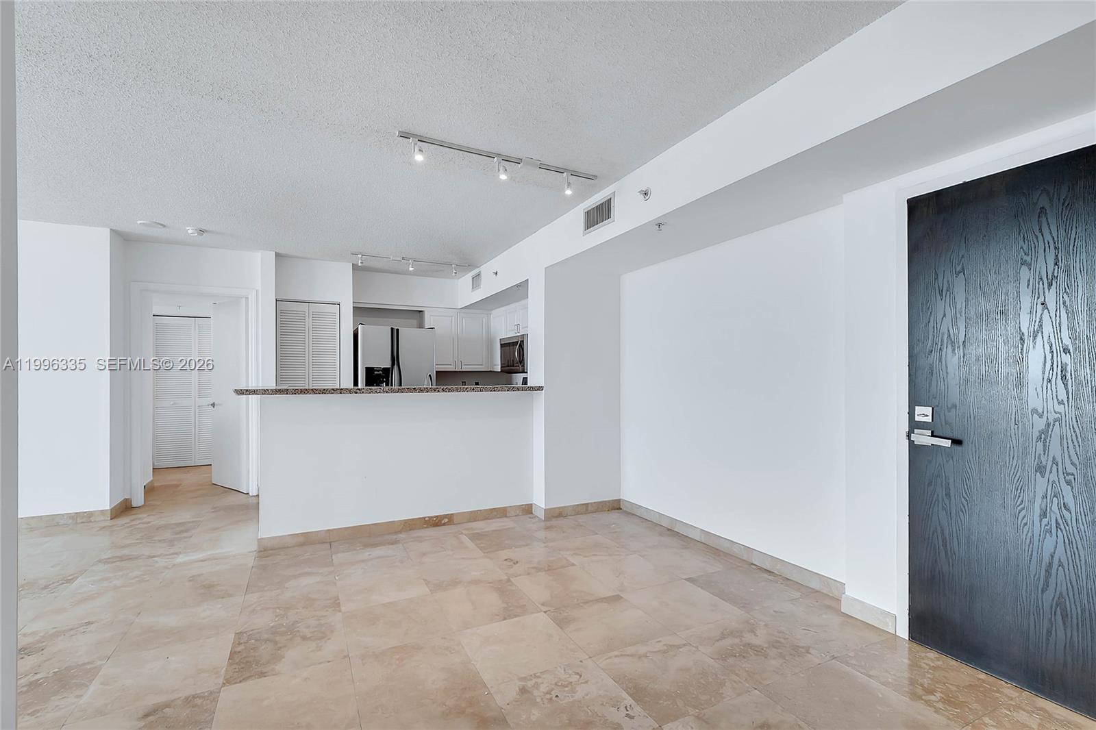 90 Alton Road, Unit 1409 Miami Beach, FL 33139 - Photo 2 of 26