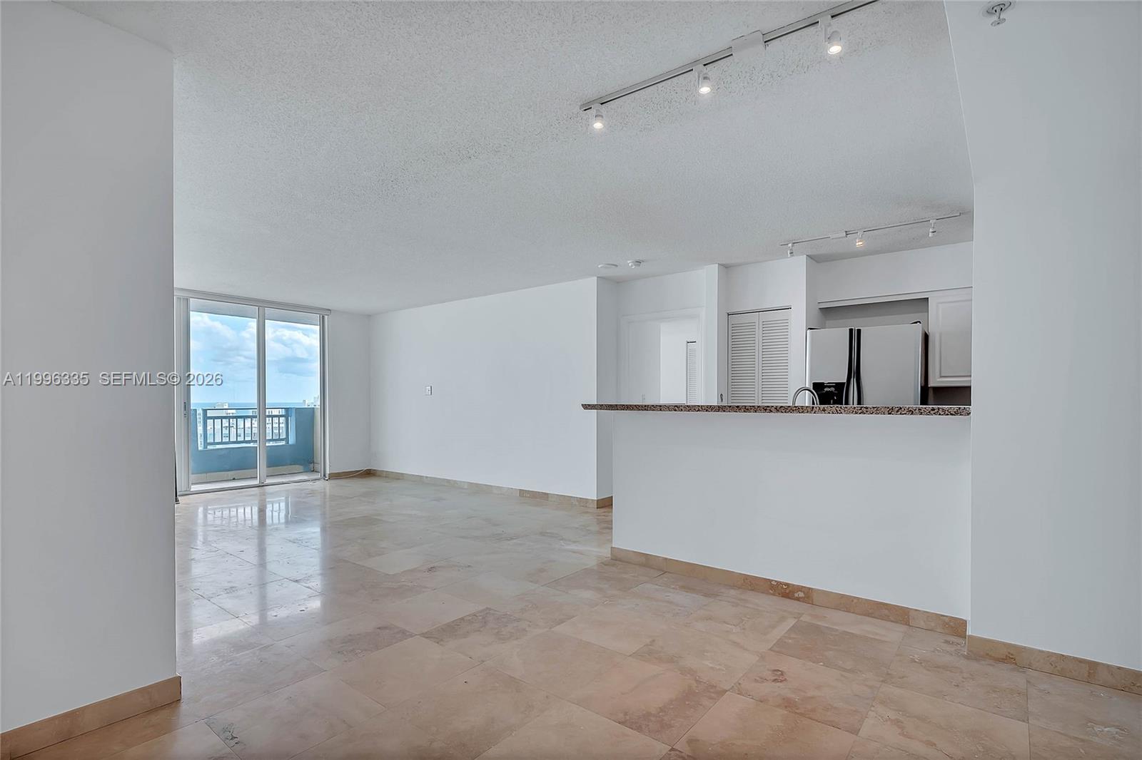 90 Alton Road, Unit 1409 Miami Beach, FL 33139 - Photo 3 of 26