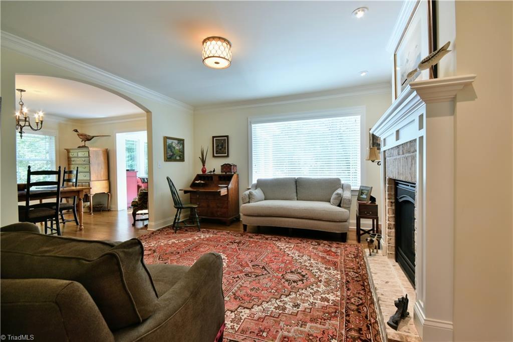 941 Avon Road Winston-Salem, NC 27104 - Photo 4 of 27 Gallery Image 4