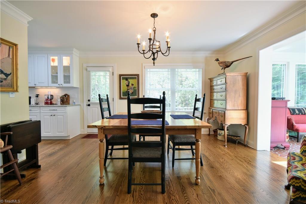 941 Avon Road Winston-Salem, NC 27104 - Photo 6 of 27 Gallery Image 6