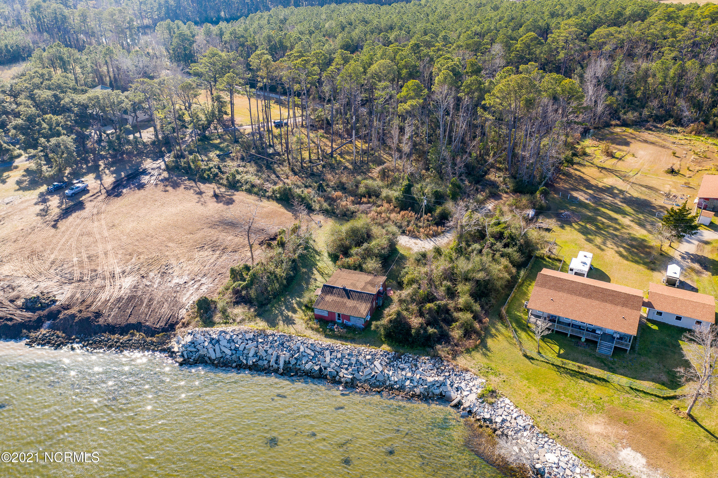 305 Piver Road Beaufort, NC 28516 - Photo 12 of 24 Chill Photo_-101