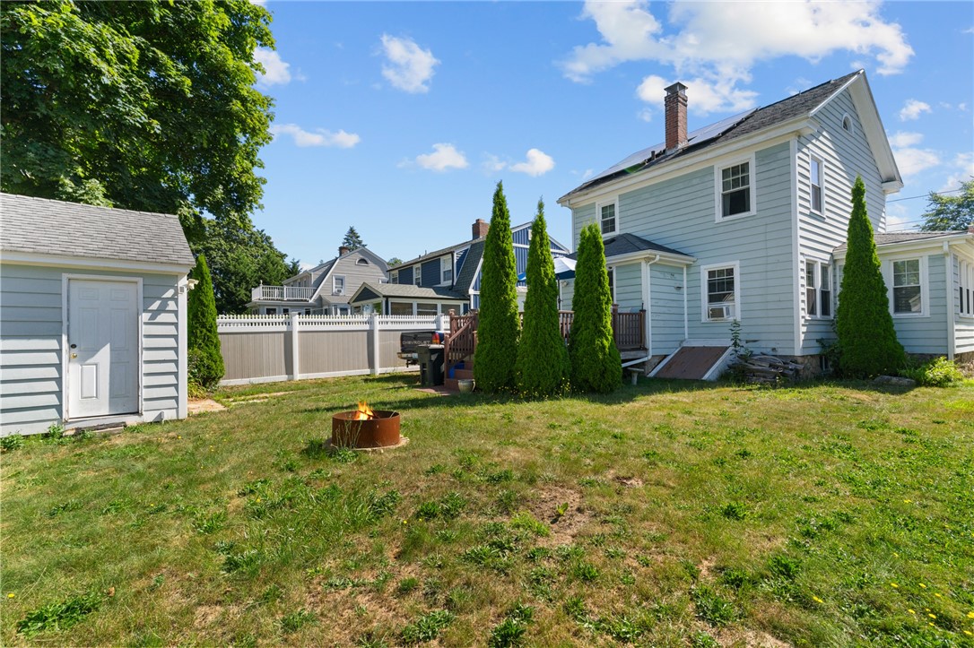 45 George Street Westerly, RI 02891 - Photo 3 of 39