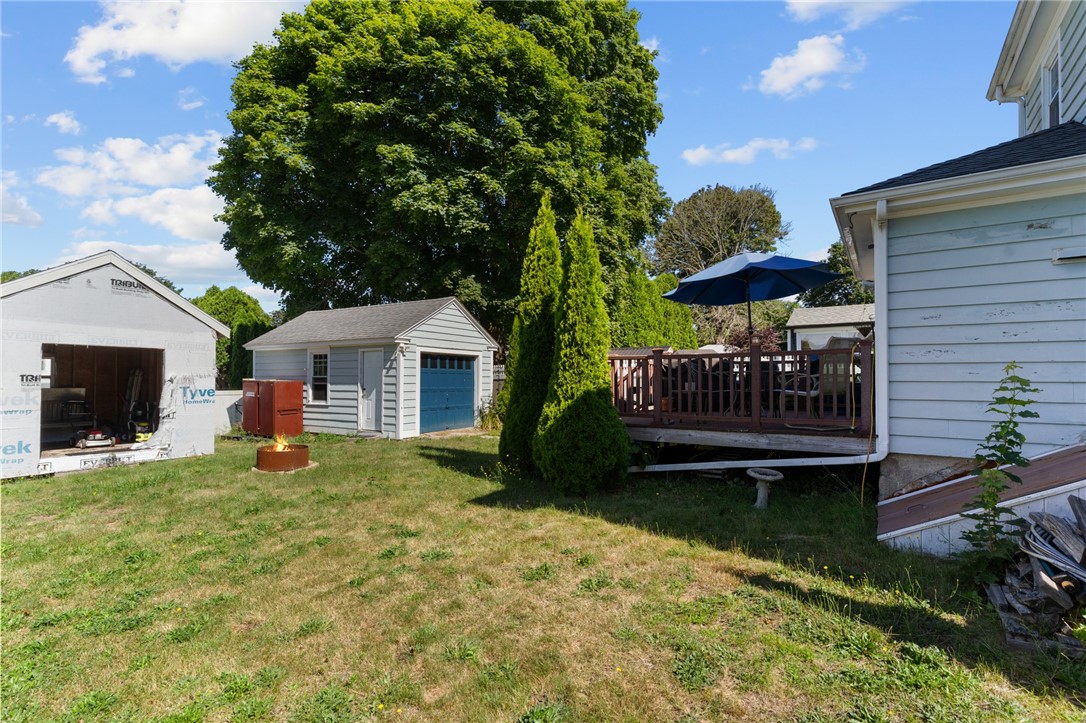 45 George Street Westerly, RI 02891 - Photo 6 of 39