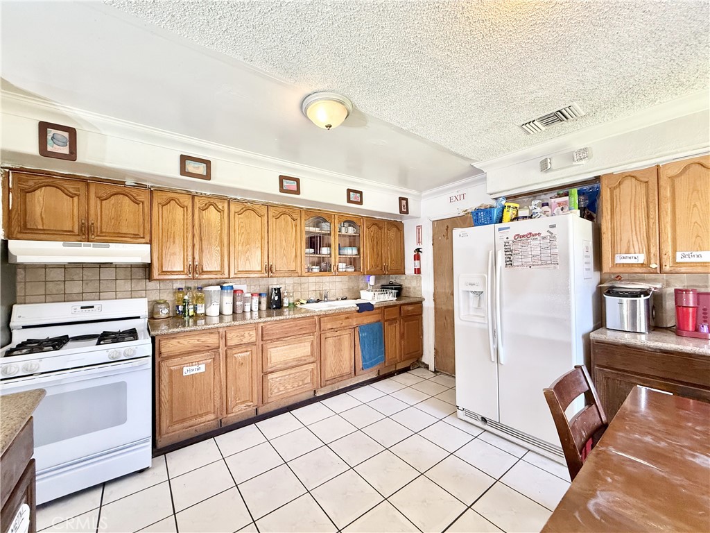 2812 Razor Way Jurupa Valley, CA 92509 - Photo 8 of 43
