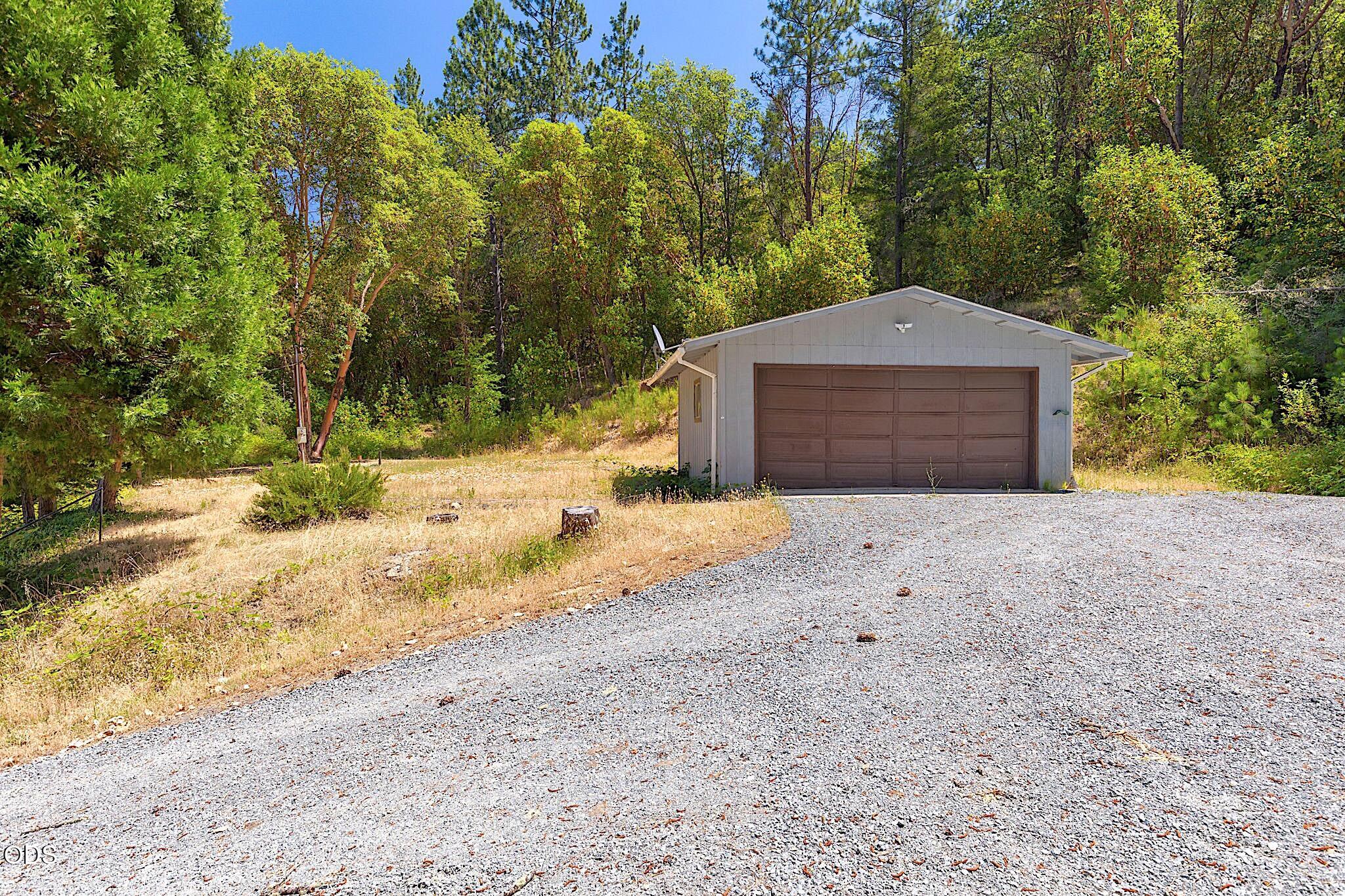 11230 Lower River Road Grants Pass, OR 97526 - Photo 15 of 29