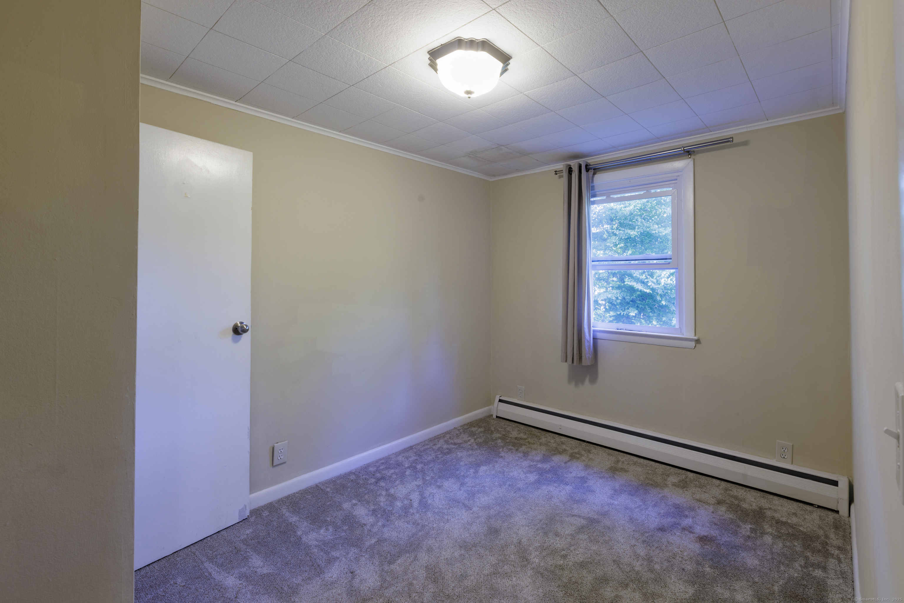 239 A Rockledge Road Lyme, CT 06371 - Photo 19 of 30 an empty room with windows