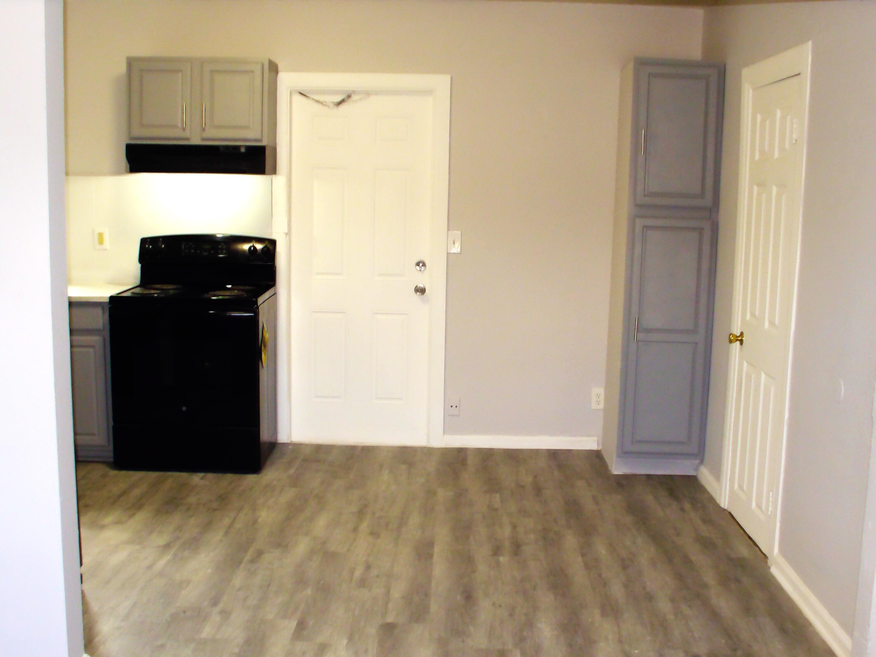 241 West 27th Street Riviera Beach, FL 33404 - Photo 6 of 7 Kitchen