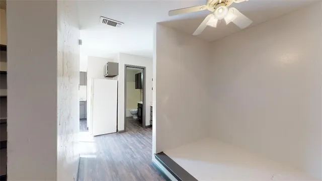 $650 | 725 Peppertree Drive, Unit 30, Bryan, TX 77801