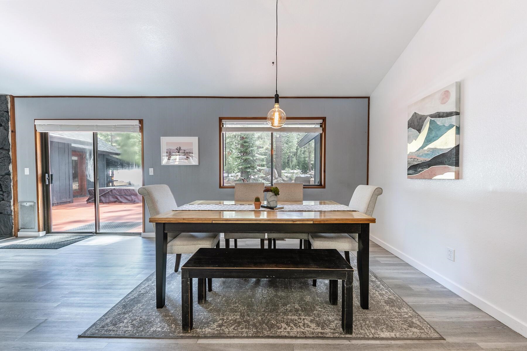 10561 Golden Pine Road Truckee, CA 96161 - Photo 8 of 21 Gallery Image 8