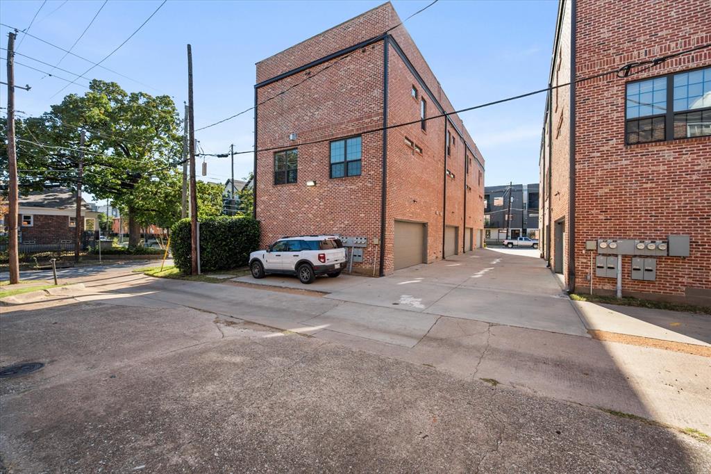 1900 Caddo Street, Unit 4 Dallas, TX 75204 - Photo 31 of 36