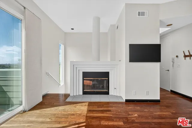 $4,350 | 1653 Micheltorena Street, Unit 3, Los Angeles, CA 90026