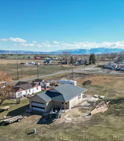 $325,000 | 151 18th Street, Heyburn, ID 83336