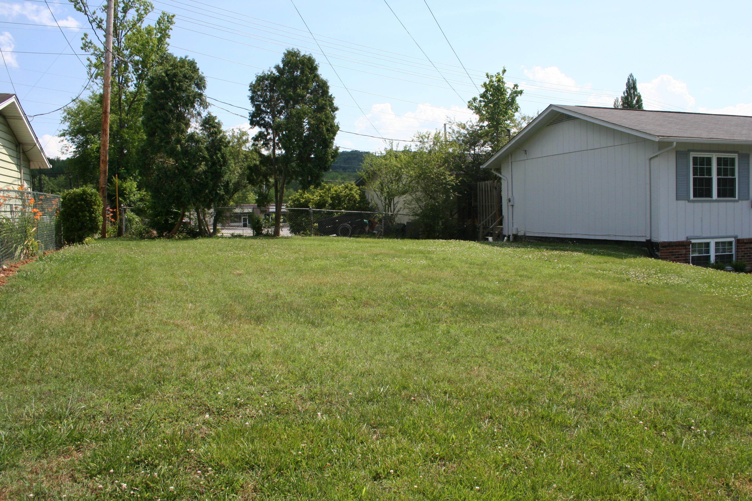 129 West Lincoln Road Oak Ridge, TN 37830 - Photo 3 of 29 IMG_3376
